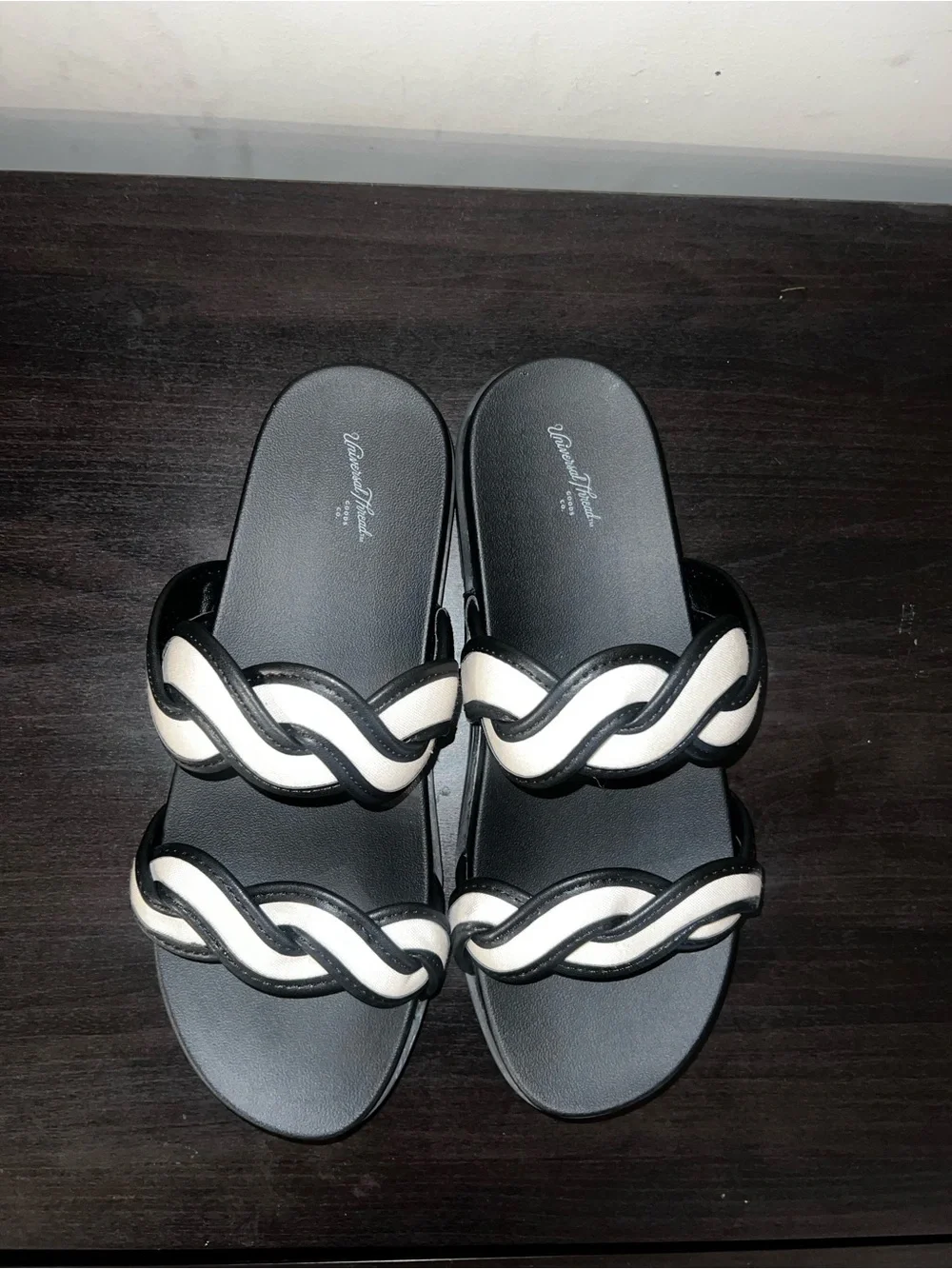 Women's Eloise Sandals with Memory Foam Insole - Universal Thread™ Black 8.5